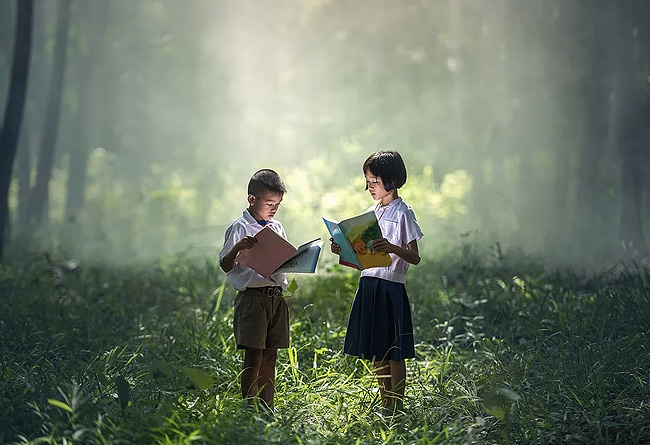 關(guān)心下一代，設(shè)立職工子女助學(xué)基金