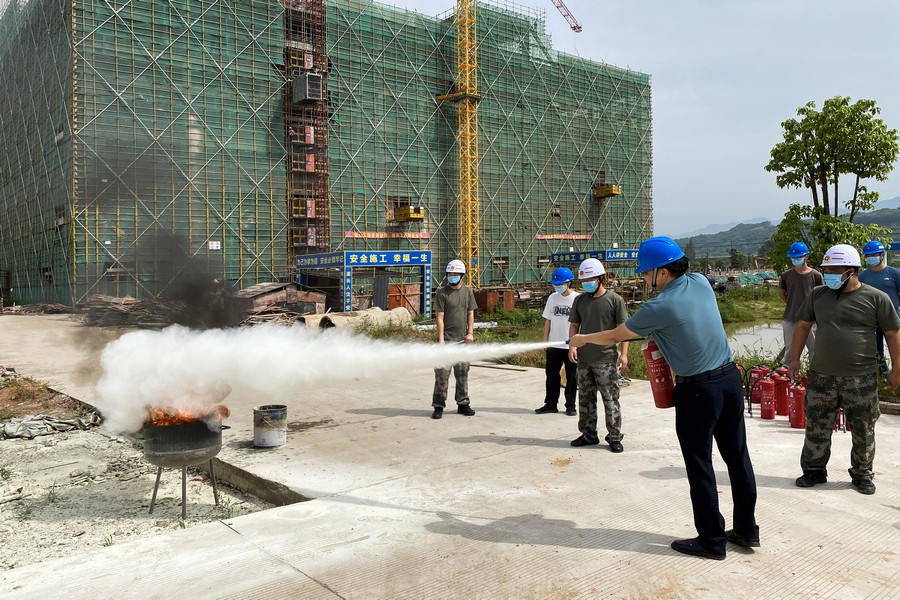 1655941486790734DJGA.jpg 封面+內(nèi)文.jpg