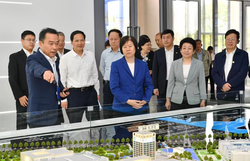 1682909695546186kttL.jpg 1214.pic.JPG